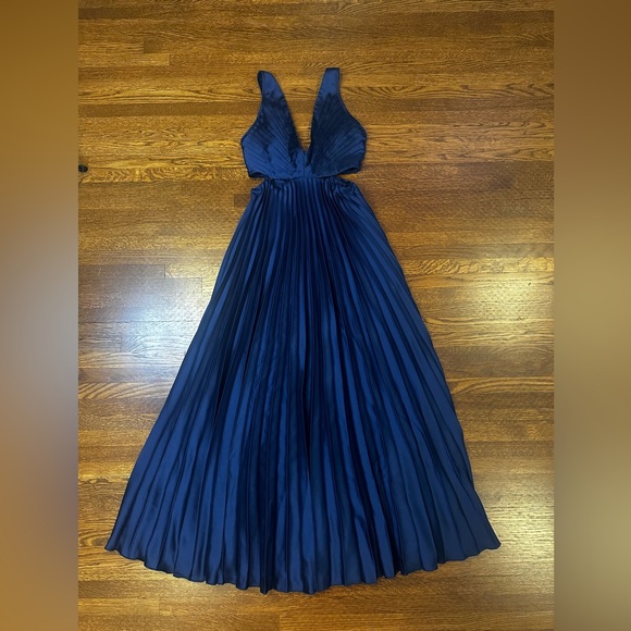 Abercrombie & Fitch dress - Picture 2 of 7